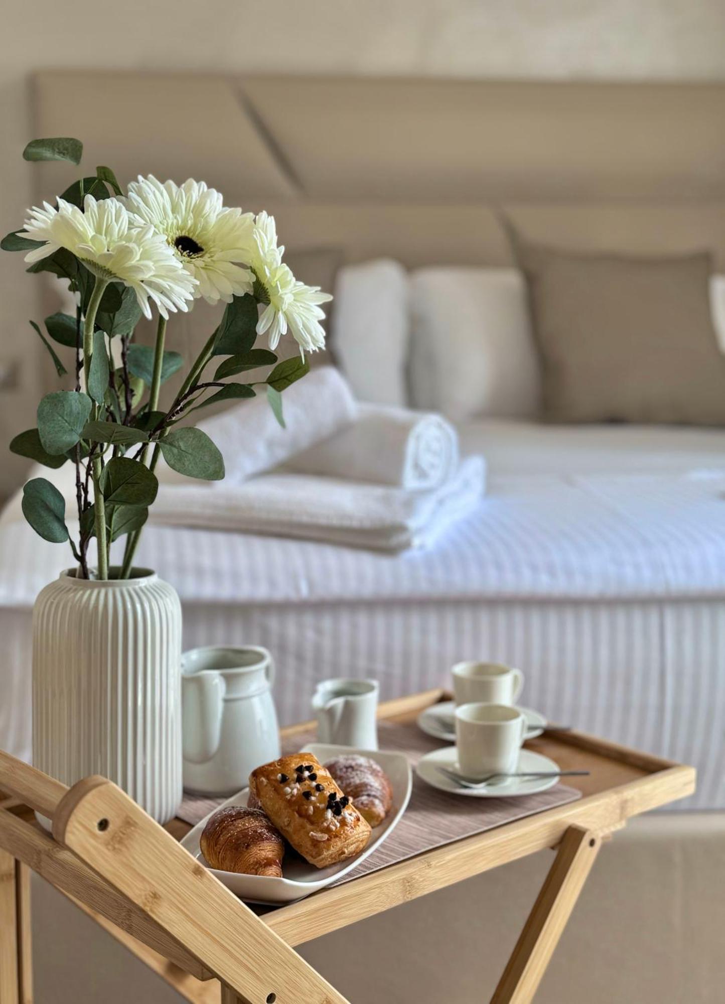 Home To Salerno B&B Bagian luar foto