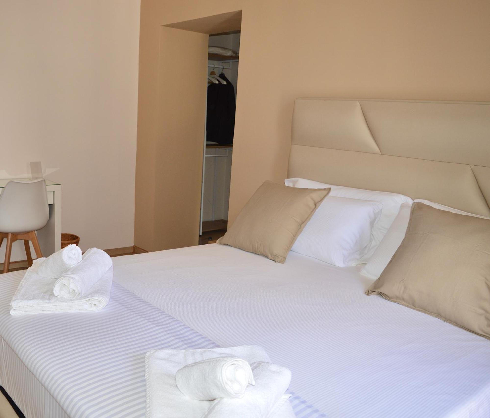 Home To Salerno B&B Bagian luar foto