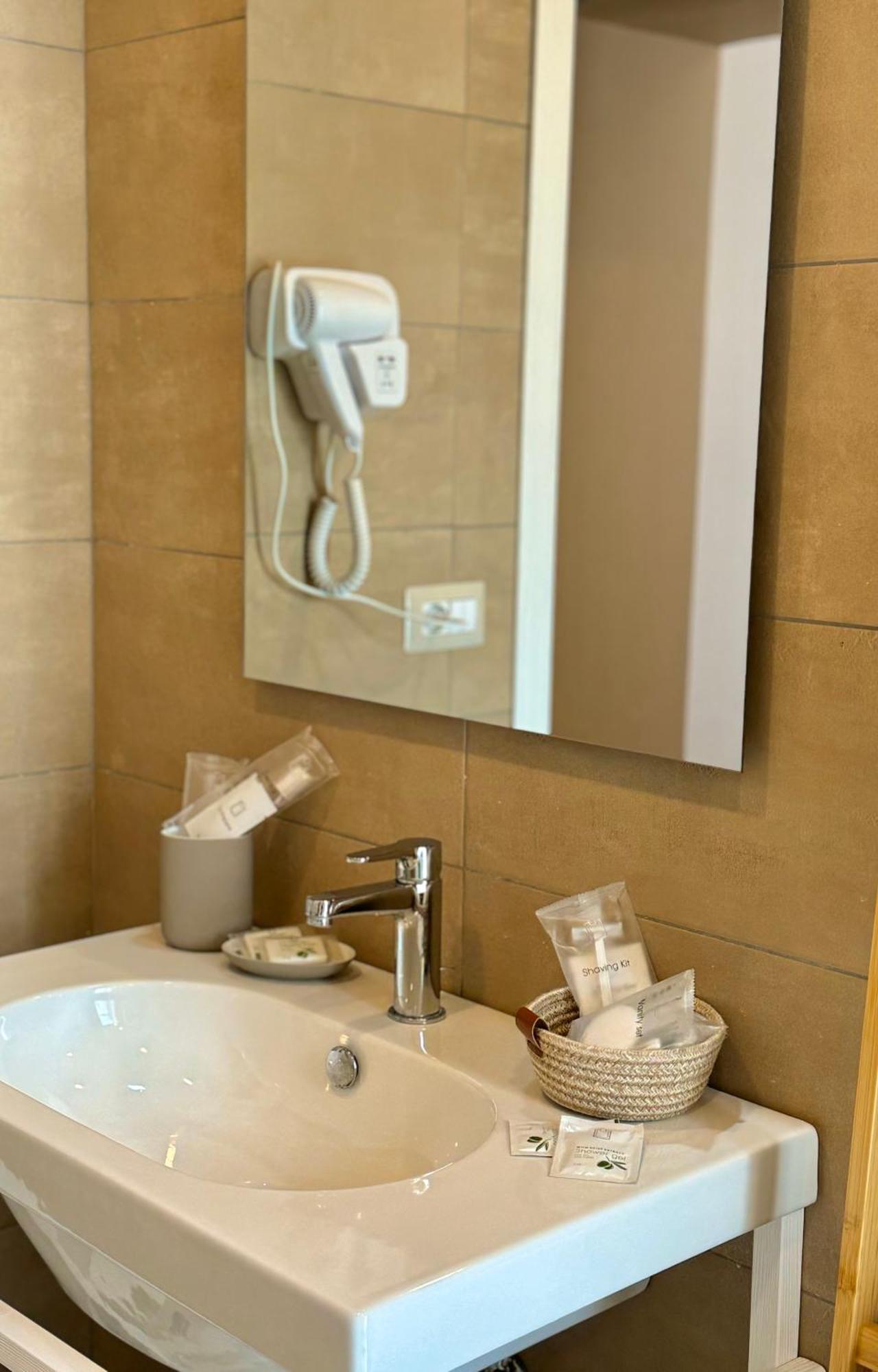 Home To Salerno B&B Bagian luar foto