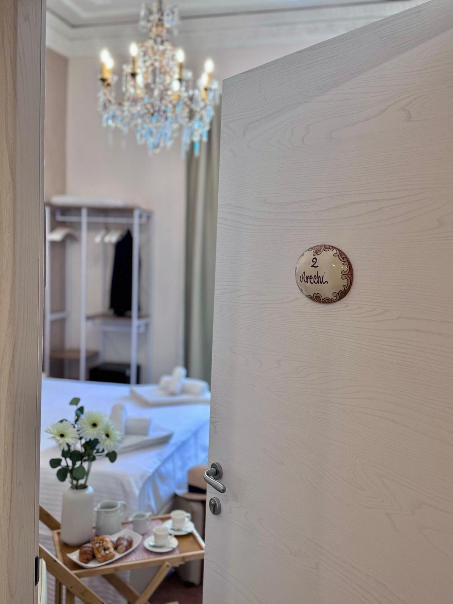 Home To Salerno B&B Bagian luar foto
