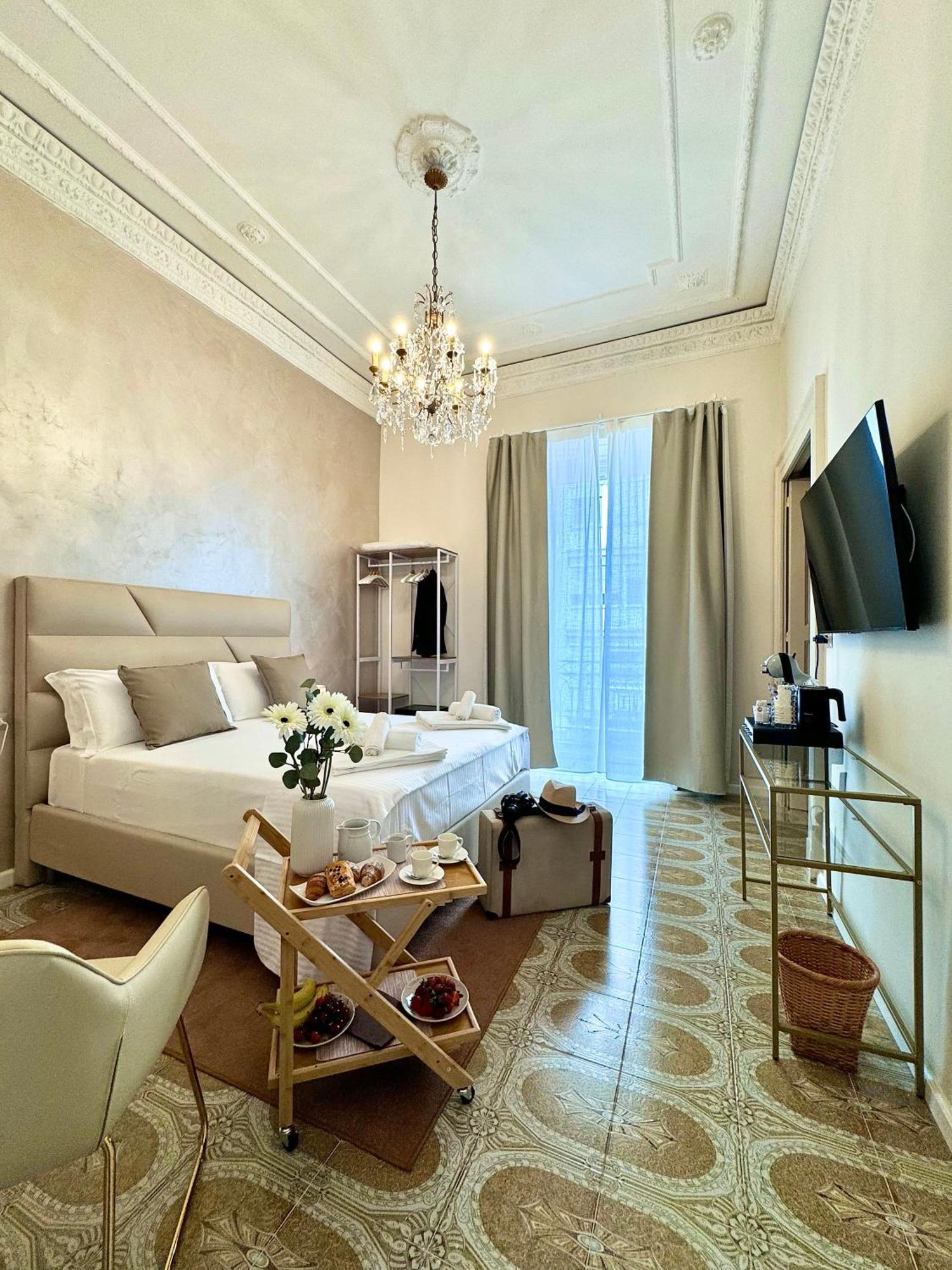 Home To Salerno B&B Bagian luar foto
